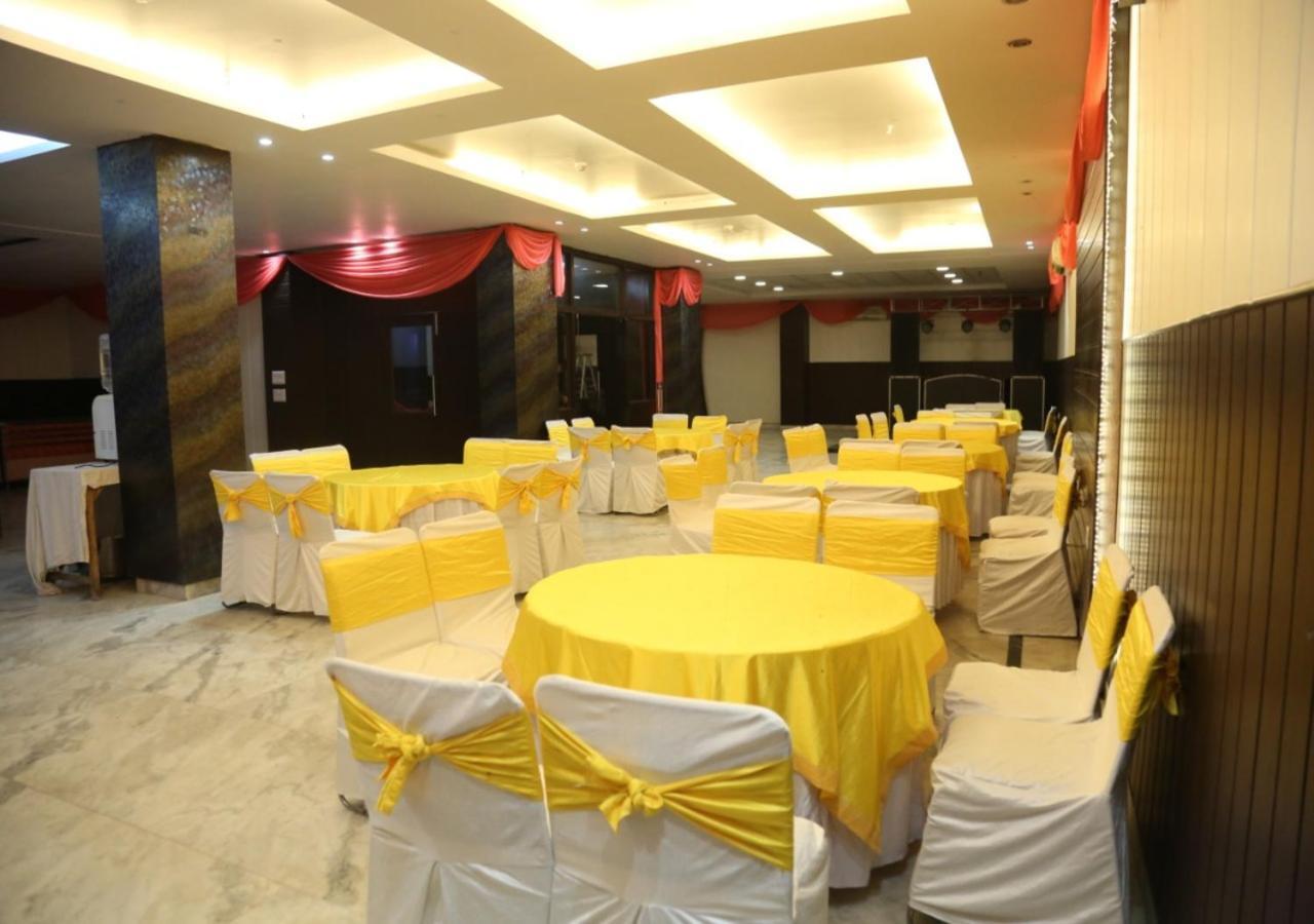 Hotel Loto - Sector 66 Noida Exteriör bild