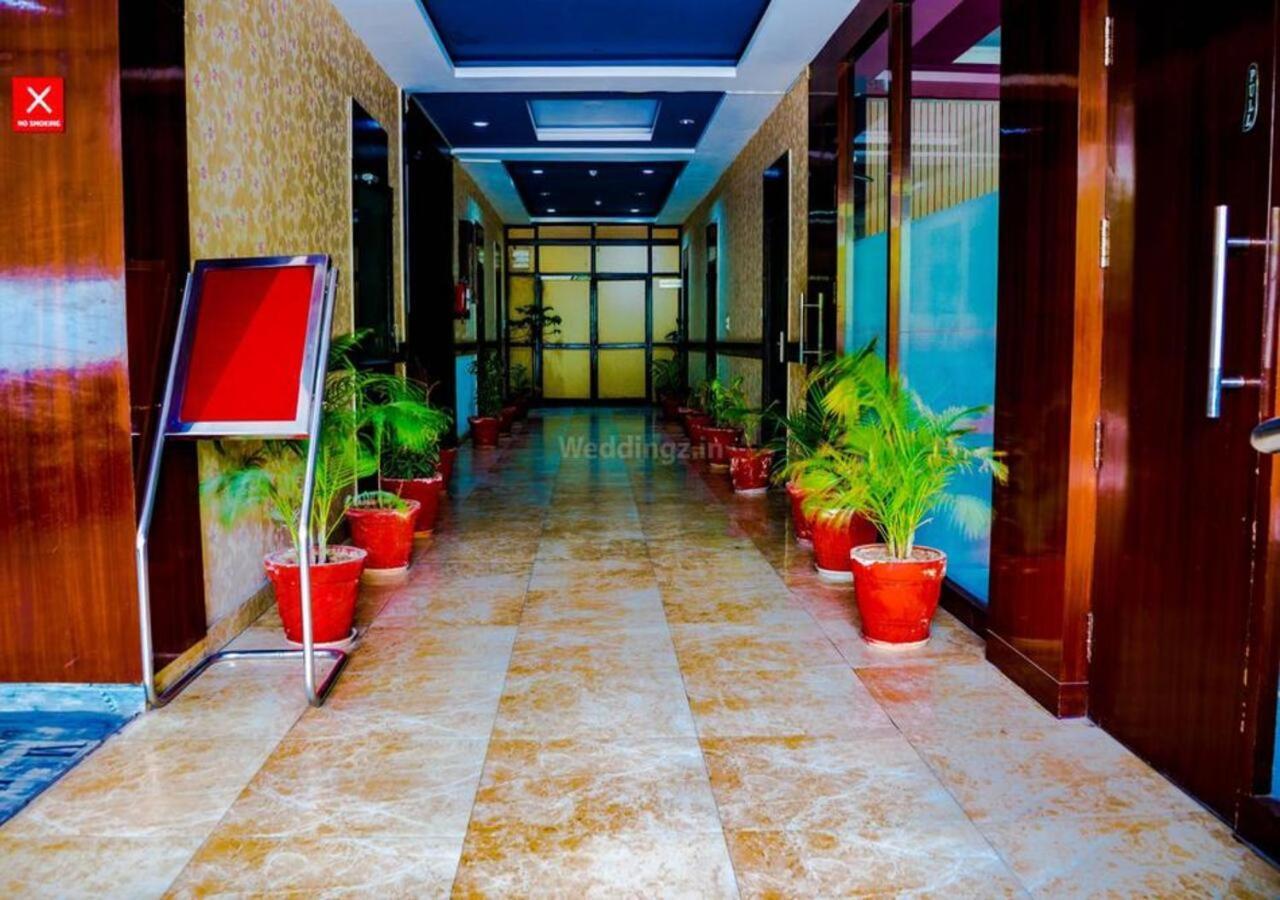 Hotel Loto - Sector 66 Noida Exteriör bild